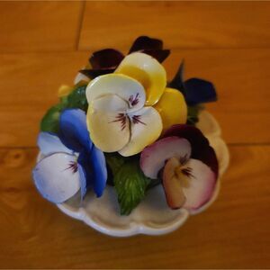 Bone China‎ Pansys in 3 Footed Bowl Hand Made and Painted from Radnor